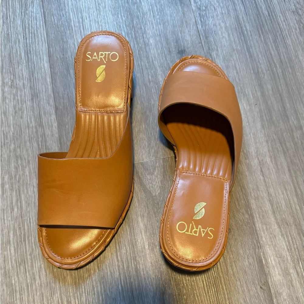 Franco Sarto Alden Slide in cognac size 8.5
